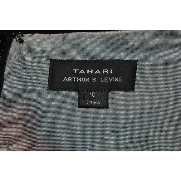 TAHARI ASL $129 Scoop Neck Black Sheath Dress Chain Embellished Waist Size 10 - Picture 3 of 3